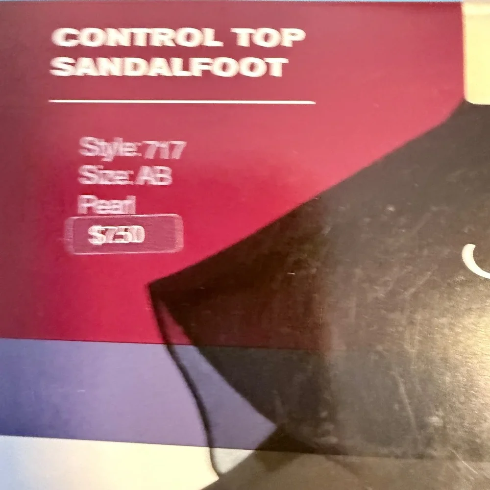 Vintage Hanes Silk Reflections 717 Pearl A/B Control Top Sandalfoot Pantyhose
